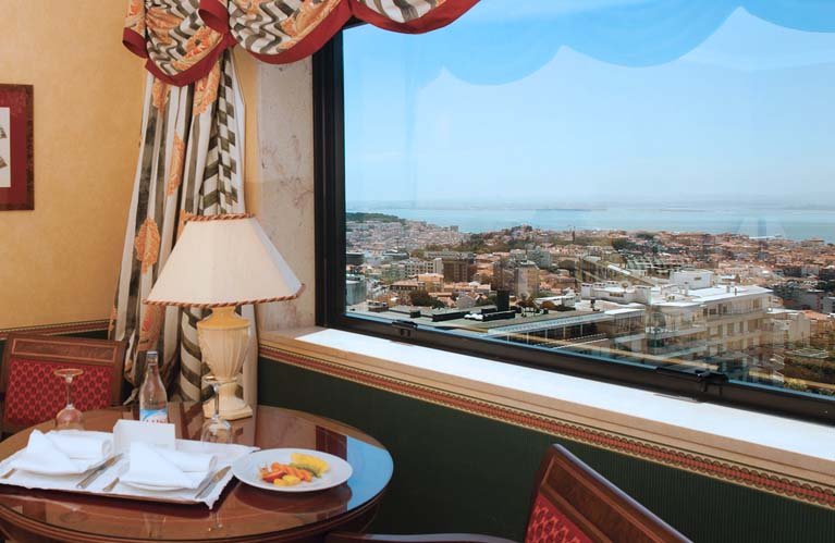 Lisbon City Hotel - Dom Pedro Lisboa - Tower Room with River View